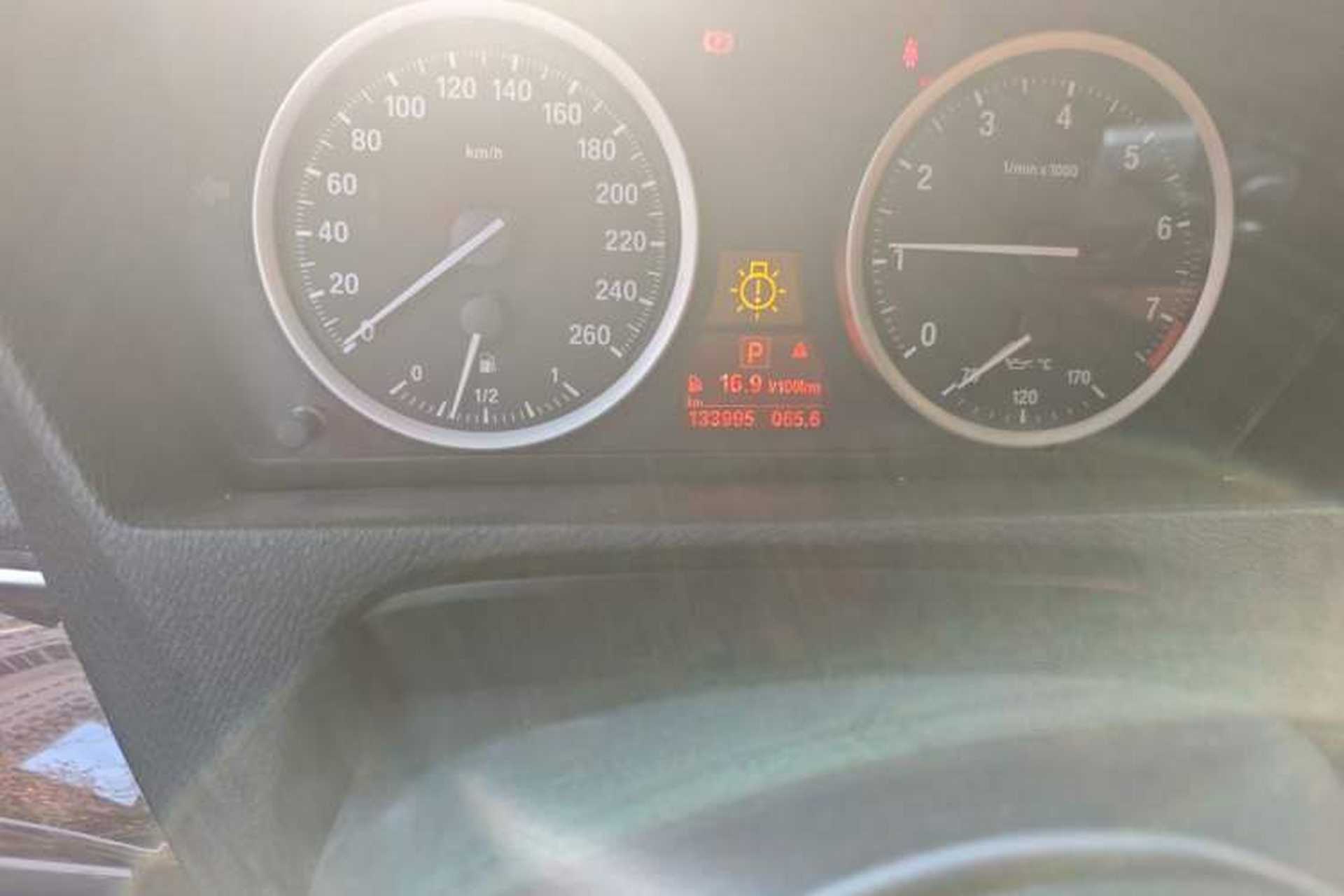 Used BMW X6 2013 xDrive35i Odometer Close Up