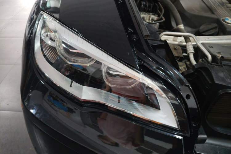 Used BMW X6 2013 xDrive35i U.S. specification Right Front Headlight