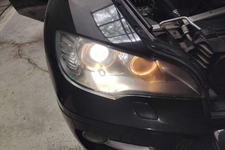 Used BMW X6  Right Front Headlight