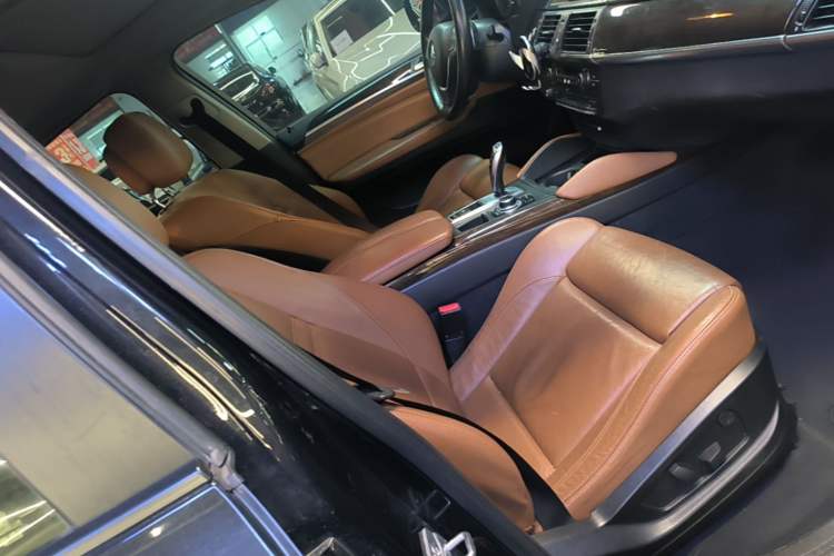 Used BMW X6 2013 xDrive35i Right Front Seat