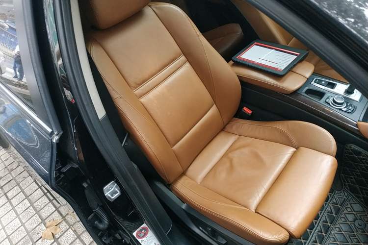 Used BMW X6 2013 xDrive35i Right Front Seat