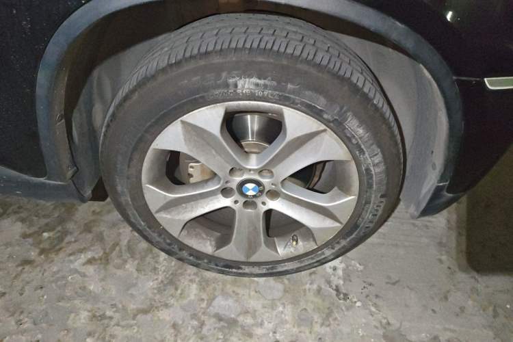 Used BMW X6 2013 xDrive35i Right Front Wheel Hub