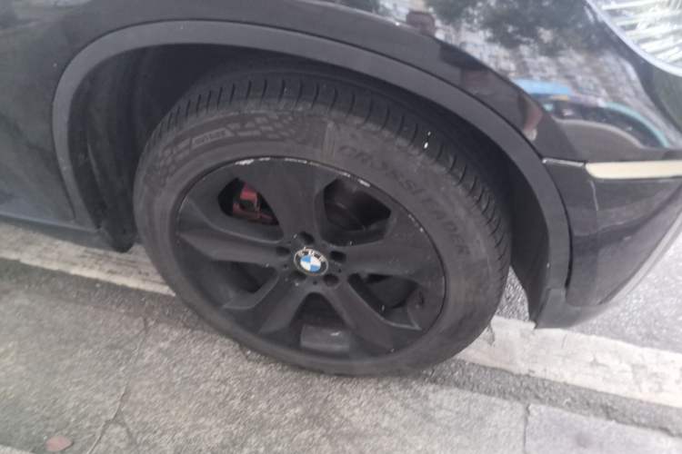 Used BMW X6 2013 xDrive35i Right Front Wheel Hub