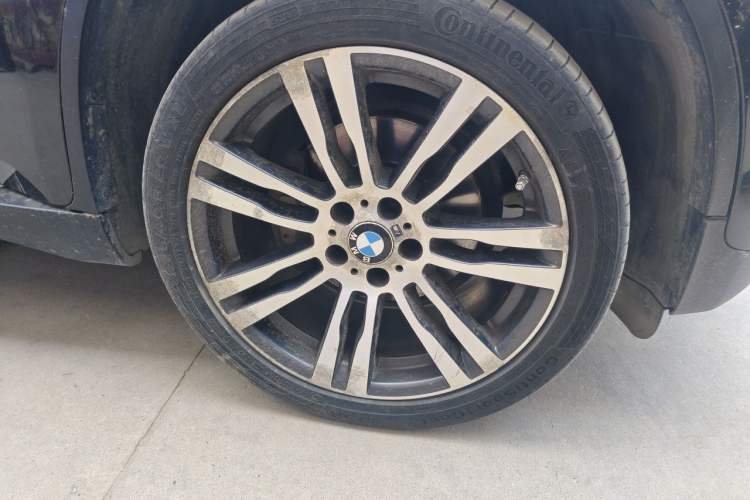 Used BMW X6 2013 xDrive40i Right Front Wheel Hub