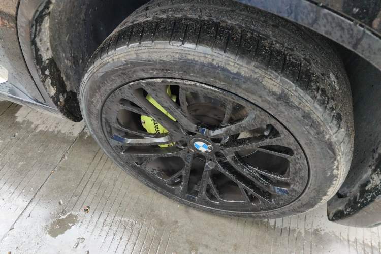 Used BMW X6 2013 xDrive35i Right Front Wheel Hub