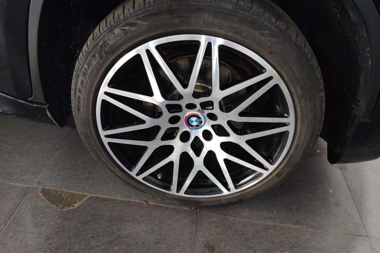 Used BMW X6 2013 xDrive35i U.S. specification Right Front Wheel Hub