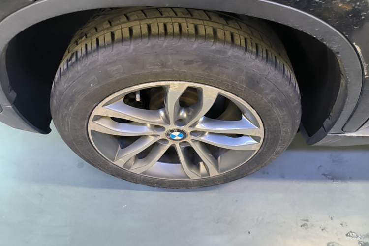 Used BMW X6 2013 xDrive35i Right Rear Wheel Hub