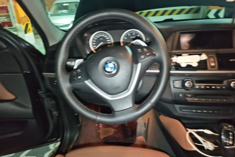 Used BMW X6  Steering Wheel