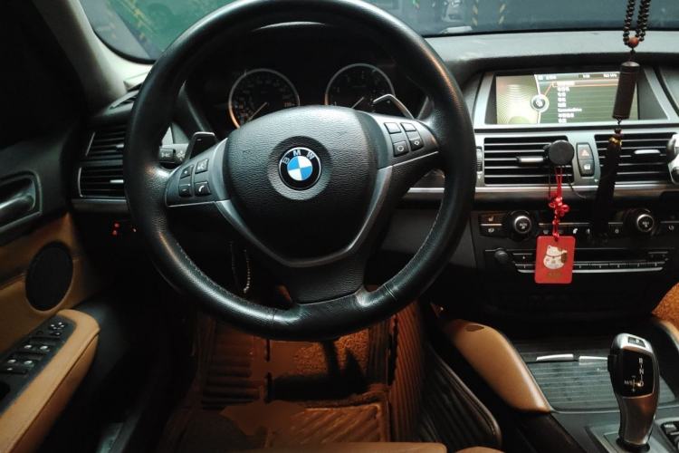 Used BMW X6  Steering Wheel