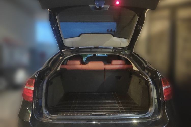Used BMW X6  Trunk