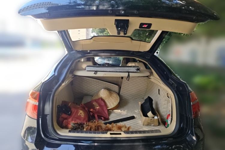 Used BMW X6 2013 xDrive35i Trunk