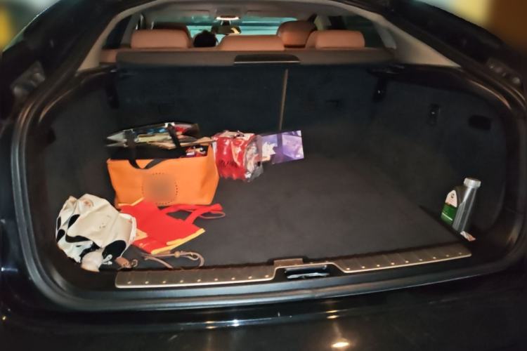 Used BMW X6  Trunk