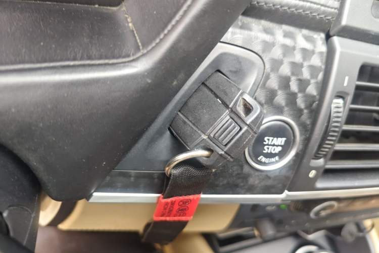 Used BMW X6 2013 xDrive40i Vehicle Key