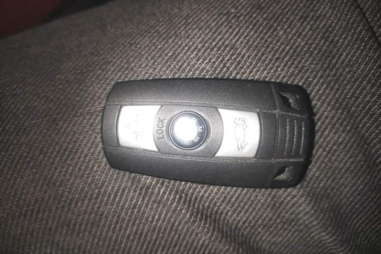Used BMW X6  Vehicle Key