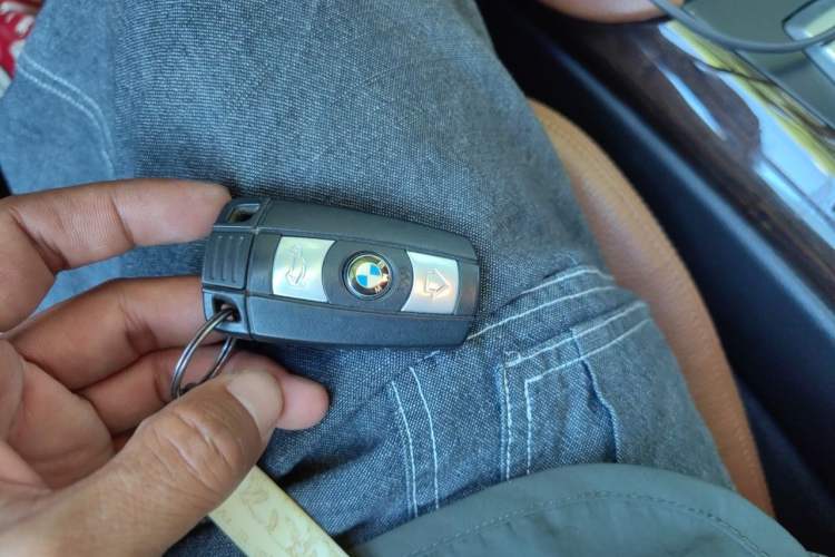 Used BMW X6  Vehicle Key