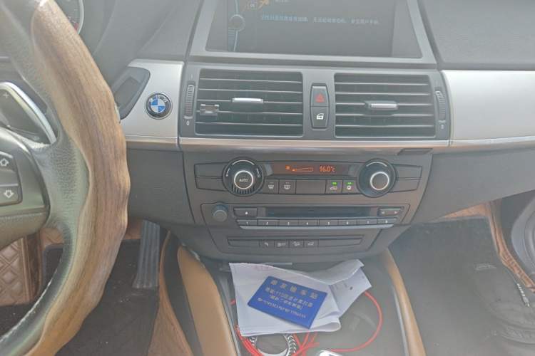 Used BMW X6  Audio And AC Panel