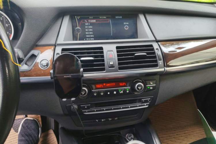 Used BMW X6  Audio And AC Panel