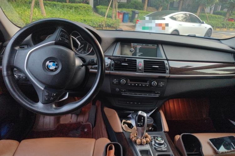Used BMW X6 2013 xDrive35i Center Console