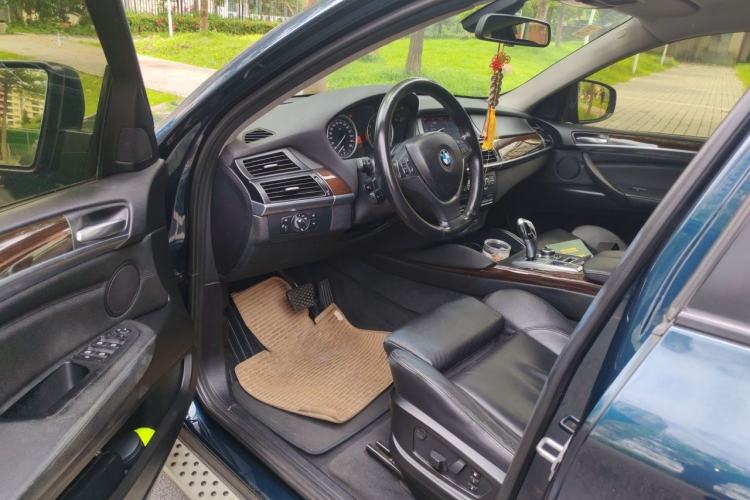 Used BMW X6  Driver Seat