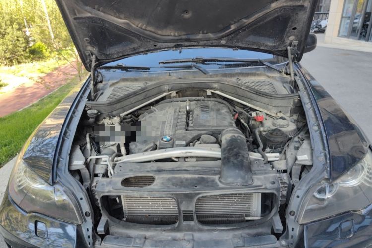 Used BMW X6 2013 xDrive35i Engine Bay