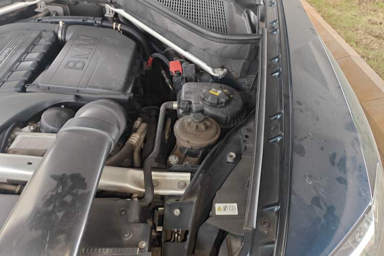 Used BMW X6 2013 xDrive35i Engine Bay Left