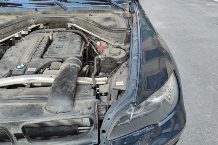 Used BMW X6 2013 xDrive35i Engine Bay Left
