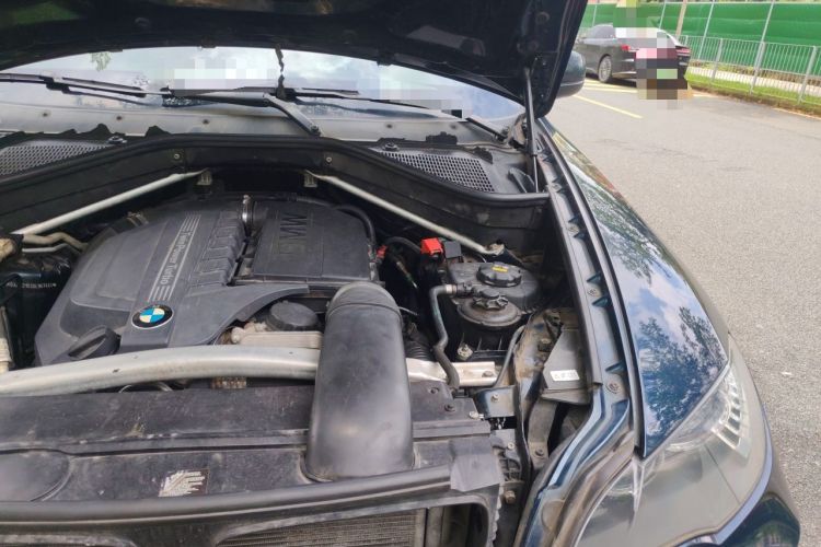 Used BMW X6  Engine Bay Left