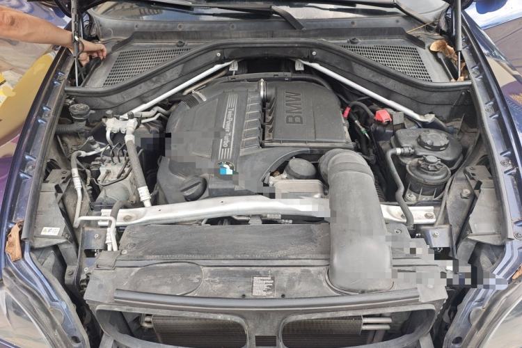 Used BMW X6 2013 xDrive35i Engine Bay