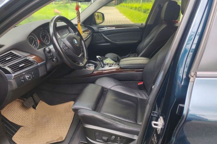 Used BMW X6  Left Front Seat
