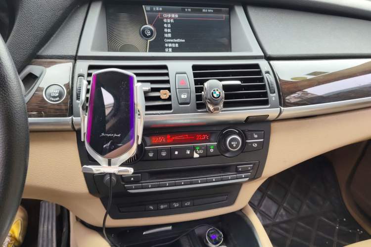 Used BMW X6 2013 xDrive35i Audio And AC Panel