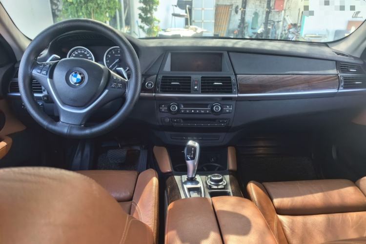 Used BMW X6 2013 xDrive35i Center Console