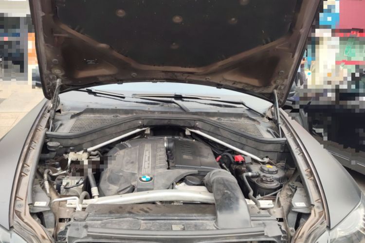 Used BMW X6 2013 xDrive35i Engine Bay