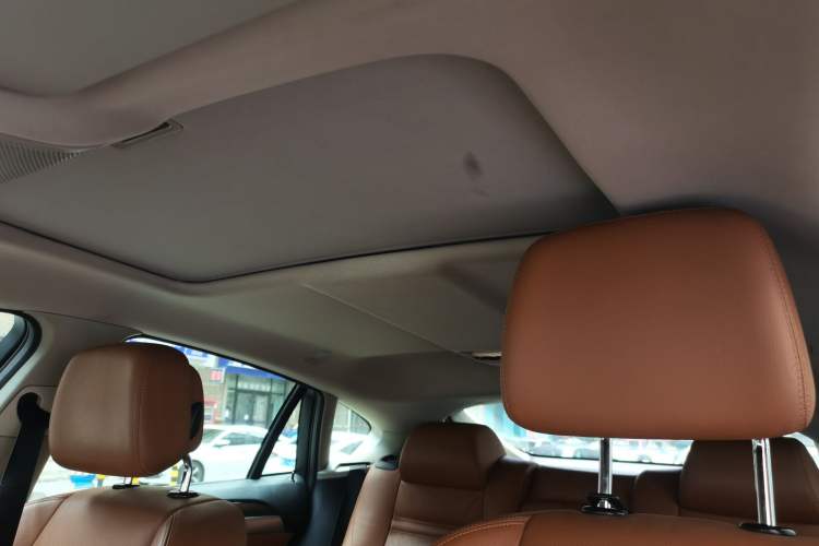 Used BMW X6 2013 xDrive35i Headliner
