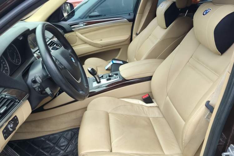 Used BMW X6 2013 xDrive35i Left Front Seat