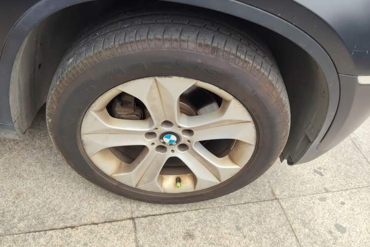 Used BMW X6 2013 xDrive35i Right Front Wheel Hub