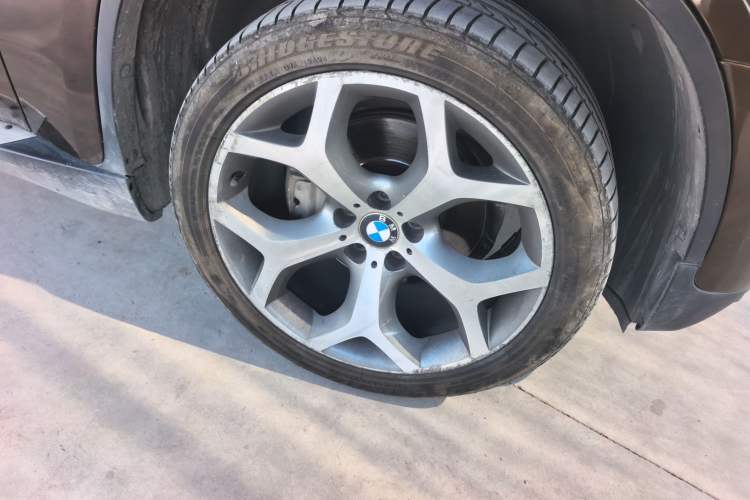 Used BMW X6 2013 xDrive35i Right Front Wheel Hub