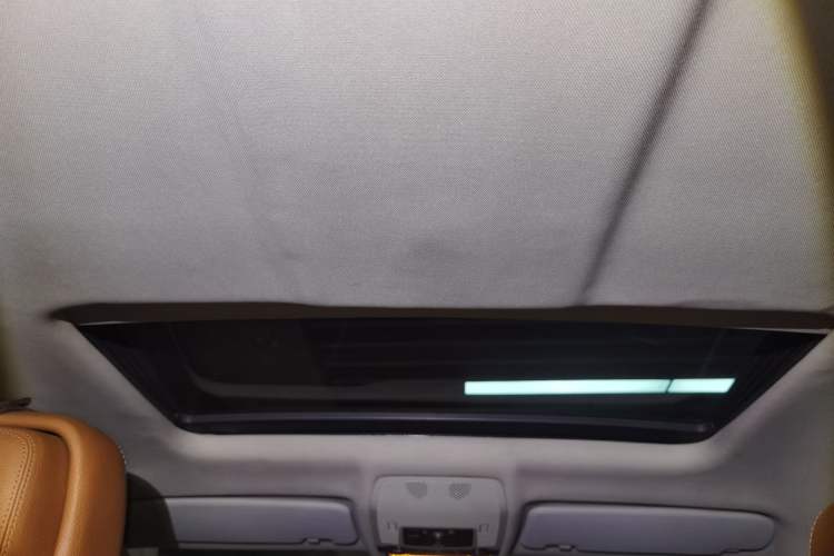 Used BMW X6 2013 xDrive35i Headliner