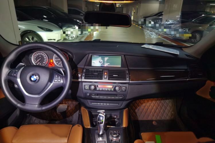 Used BMW X6 2013 xDrive35i Interior 2