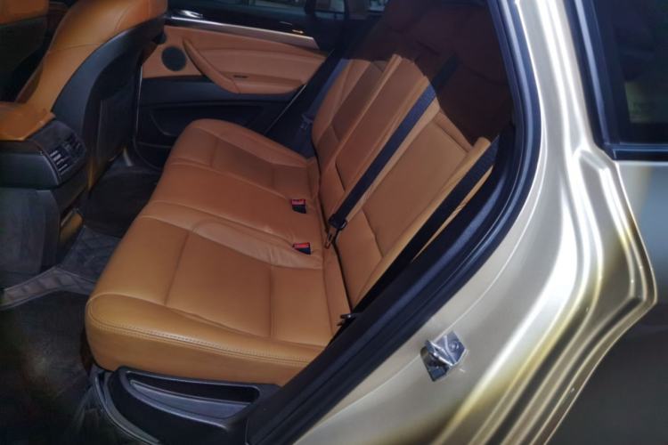 Used BMW X6 2013 xDrive35i Interior 4