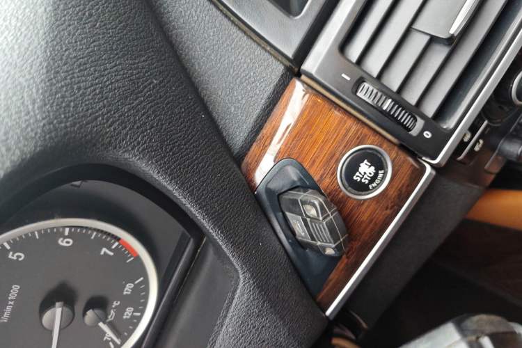 Used BMW X6 2013 xDrive35i Vehicle Key