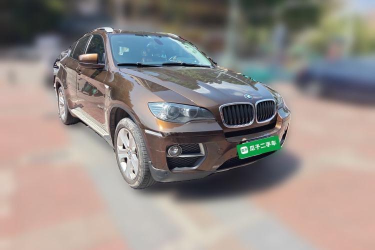 Used BMW X6  Front Right 45 Deg