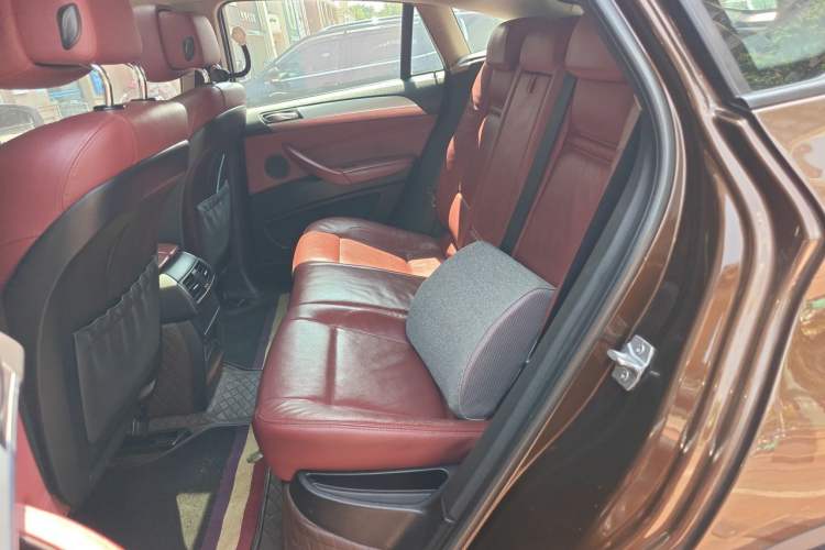 Used BMW X6  Left Rear Seat