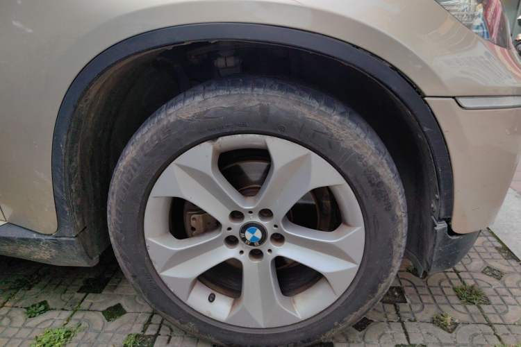 Used BMW X6 2013 xDrive35i Right Front Wheel Hub