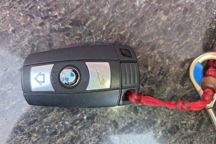 Used BMW X6  Vehicle Key