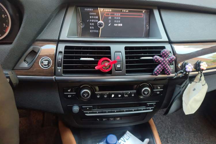 Used BMW X6 2013 xDrive35i Audio And AC Panel
