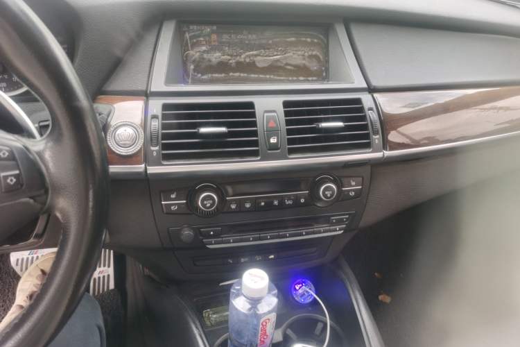 Used BMW X6 2013 xDrive35i Audio And AC Panel