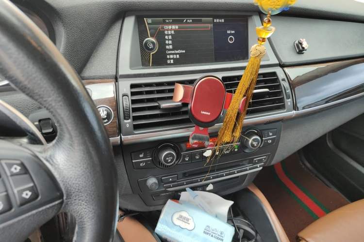 Used BMW X6 2013 xDrive35i Audio And AC Panel