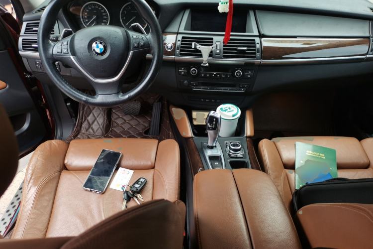 Used BMW X6 2013 xDrive35i Center Console