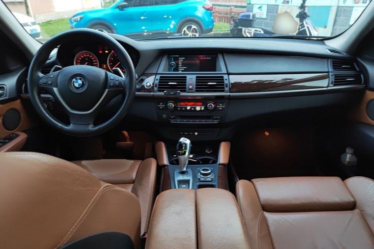 Used BMW X6 2013 xDrive35i Center Console