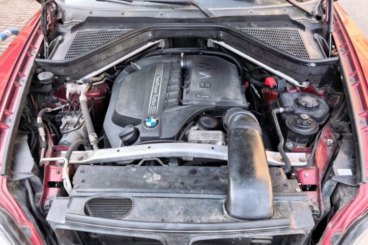 Used BMW X6 2013 xDrive35i Engine Bay